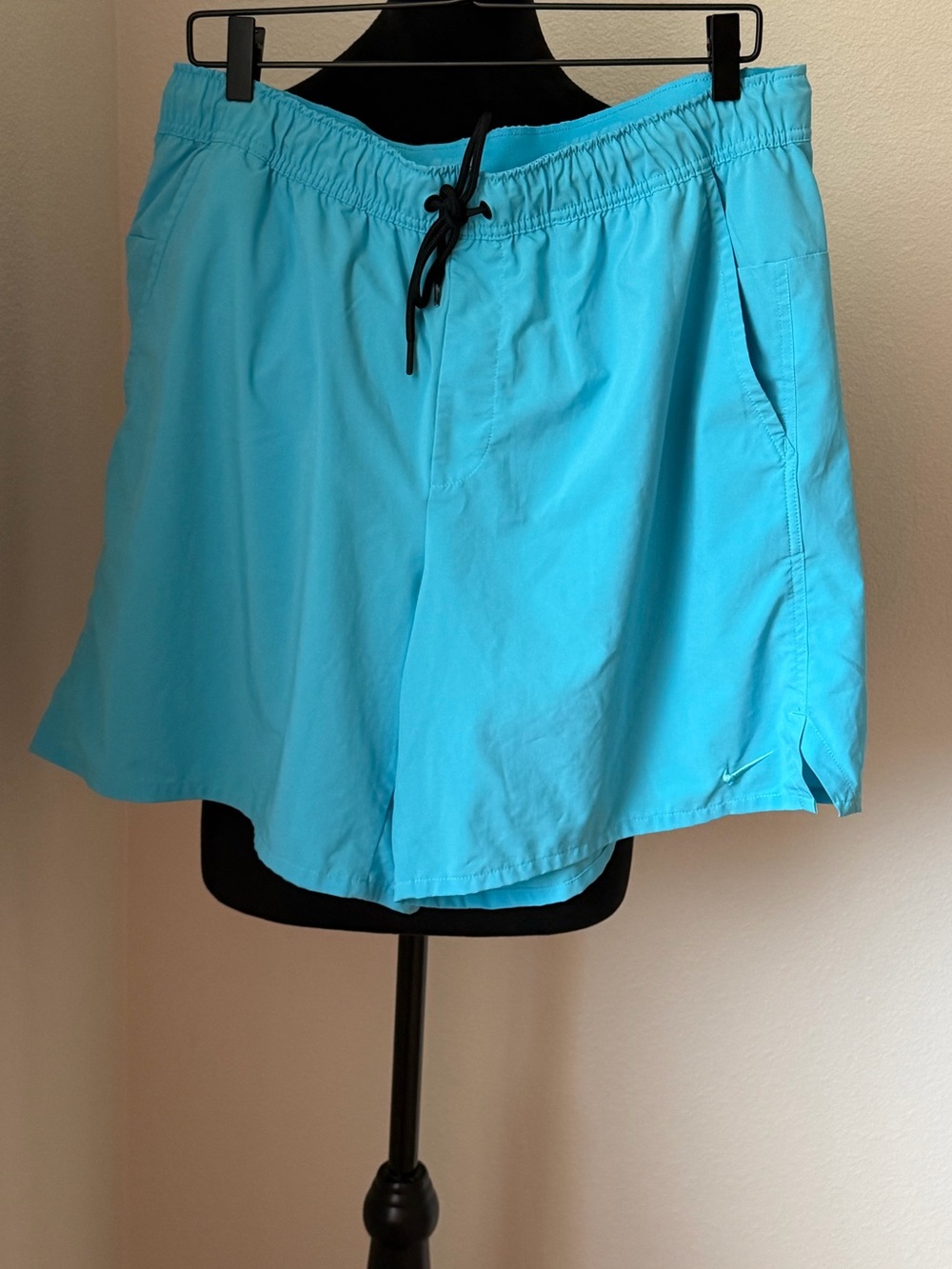 Nike Men's Aqua Blue Athletic Dri Fit with Drawstring & Back Zip Size XL